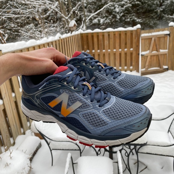 New Balance Other - New Balance 860v6 Mesh Running Sneakers